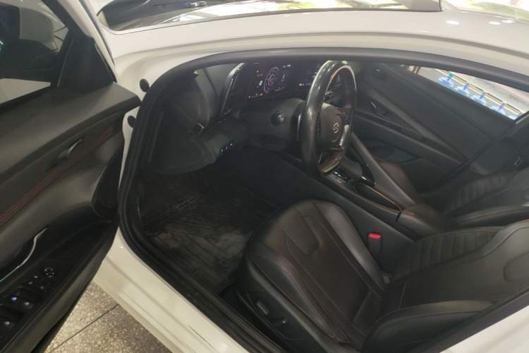 Used Hyundai Elantra 2021 240TGDi DCT LUX Prestige Edition Driver Seat