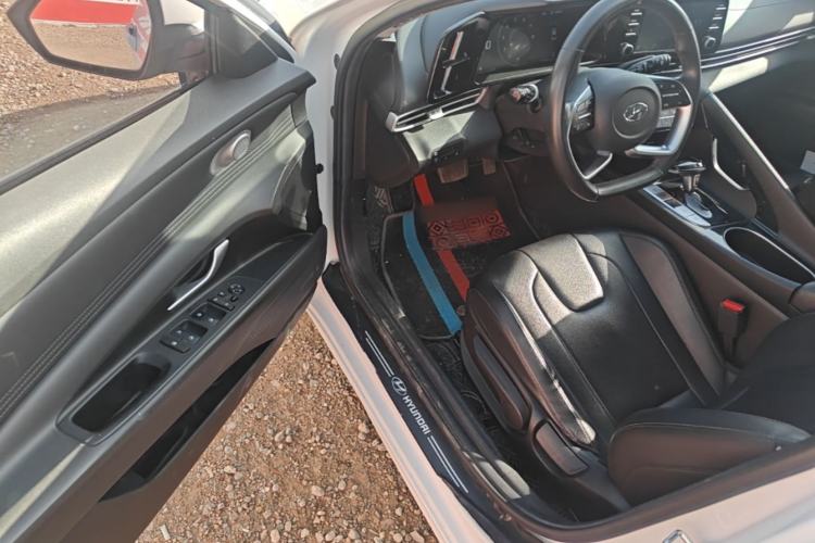 Used Hyundai Elantra 2021 1.5L CVT GLX Elite Edition Driver Seat