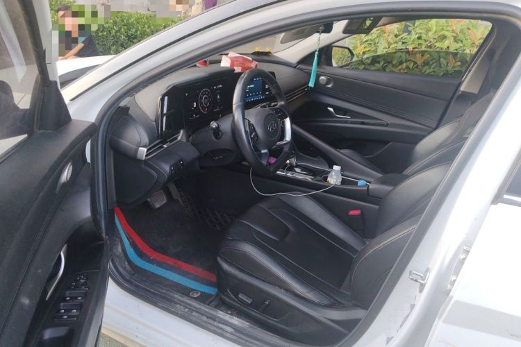 Used Hyundai Elantra 2021 1.5L CVT LUX Prestige Edition Driver Seat