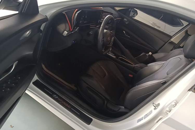Used Hyundai Elantra 2021 1.5L CVT GLX Elite Edition Driver Seat