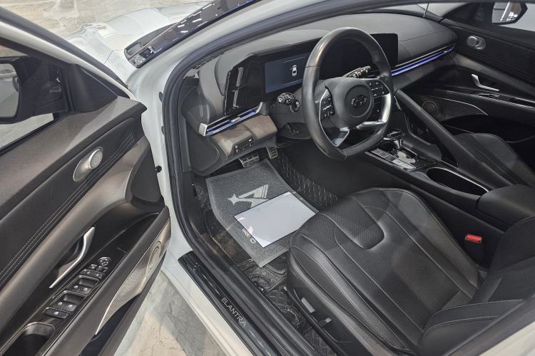 Used Hyundai Elantra 2021 1.5L CVT TOP Flagship Edition Driver Seat