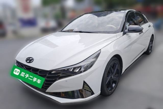 Hyundai Elantra 2021 1.5L CVT LUX Prestige Edition de segunda mano