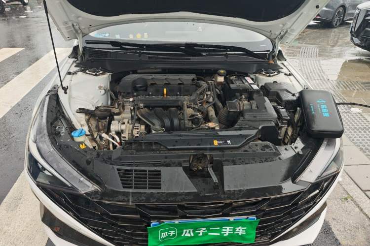 Used Hyundai Elantra 2021 1.5L CVT LUX Prestige Edition Engine Bay