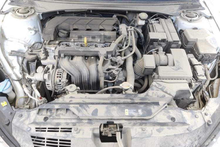 Used Hyundai Elantra 2021 1.5L CVT GLX Elite Edition Engine Bay
