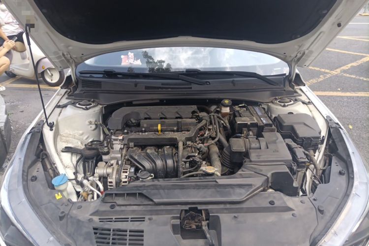 Used Hyundai Elantra 2021 1.5L CVT LUX Prestige Edition Engine Bay