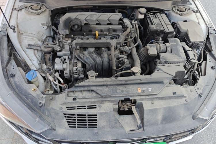 Used Hyundai Elantra 2021 1.5L CVT GLX Elite Edition Engine Bay
