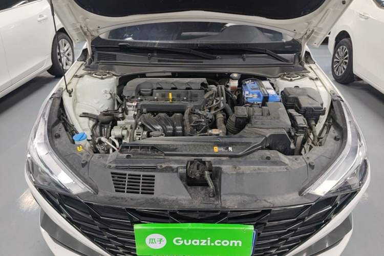 Used Hyundai Elantra 2021 1.5L CVT LUX Prestige Edition Engine Bay