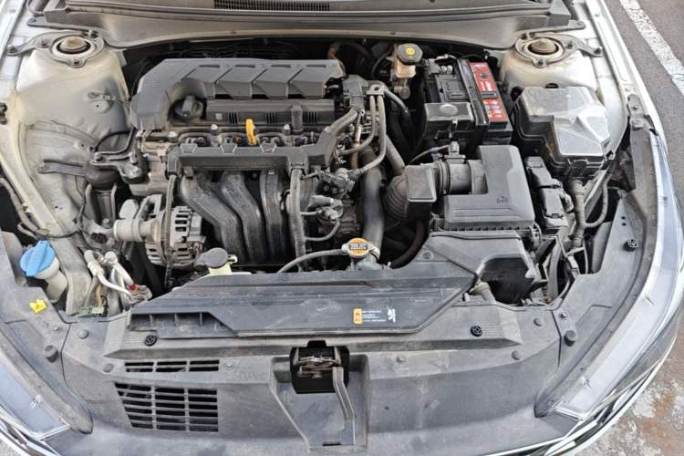 Used Hyundai Elantra 2021 1.5L CVT LUX Prestige Edition Engine Bay