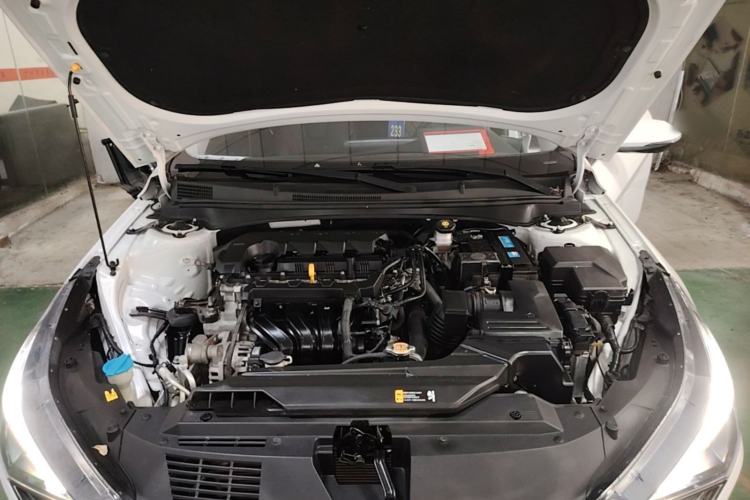 Used Hyundai Elantra 2021 1.5L CVT LUX Prestige Edition Engine Bay