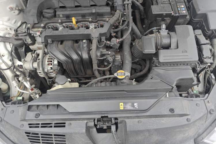 Used Hyundai Elantra 2021 1.5L CVT GLX Elite Edition Engine Bay