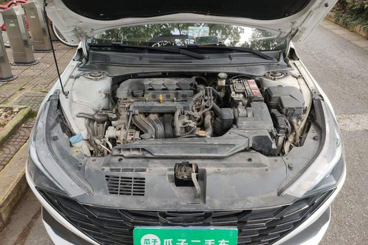 Used Hyundai Elantra 2021 1.5L CVT LUX Prestige Edition Engine Bay