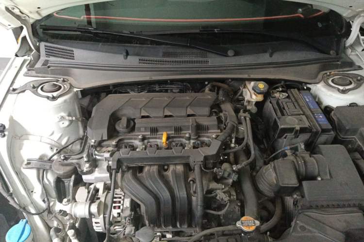 Used Hyundai Elantra 2021 1.5L CVT LUX Prestige Edition Engine Bay