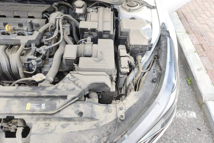 Used Hyundai Elantra 2021 1.5L CVT GLX Elite Edition Engine Bay Left