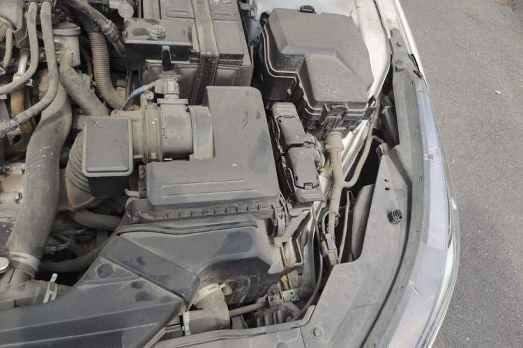 Used Hyundai Elantra 2021 1.5L CVT LUX Prestige Edition Engine Bay Left