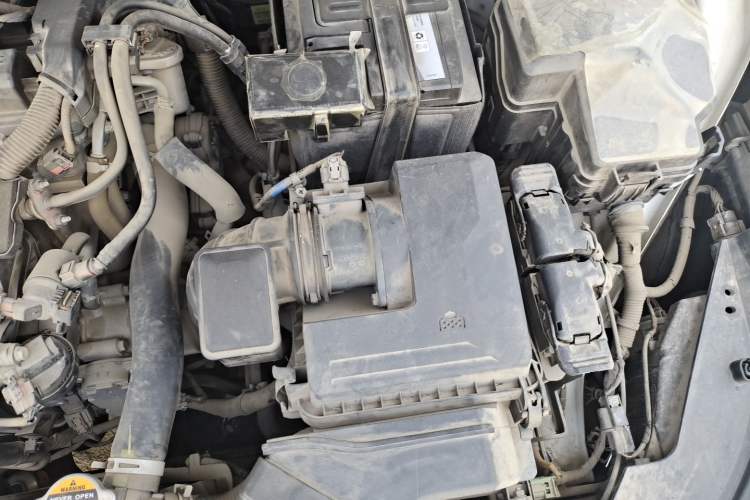 Used Hyundai Elantra 2021 1.5L CVT LUX Prestige Edition Engine Bay Left