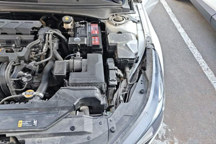 Used Hyundai Elantra 2021 1.5L CVT LUX Prestige Edition Engine Bay Left