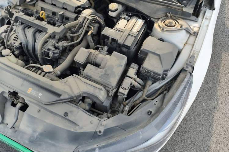 Used Hyundai Elantra 2021 1.5L CVT GLX Elite Edition Engine Bay Left