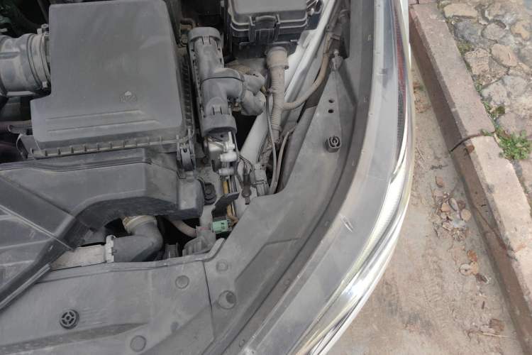 Used Hyundai Elantra 2021 240TGDi DCT LUX Prestige Edition Engine Bay Left