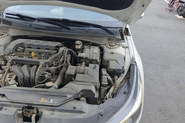 Used Hyundai Elantra 2021 1.5L CVT LUX Prestige Edition Engine Bay Left