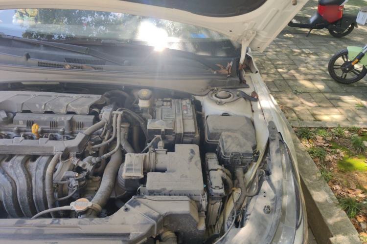 Used Hyundai Elantra 2021 1.5L CVT LUX Prestige Edition Engine Bay Left