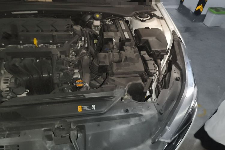 Used Hyundai Elantra 2021 1.5L CVT LUX Prestige Edition Engine Bay Left