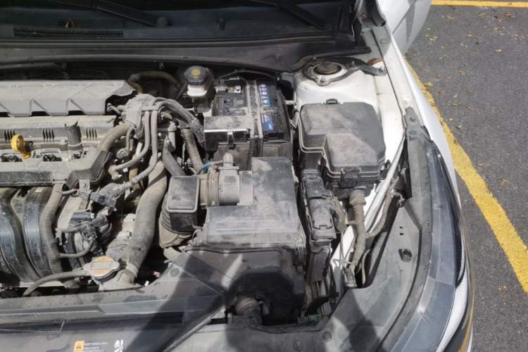 Used Hyundai Elantra 2021 1.5L CVT LUX Prestige Edition Engine Bay Left