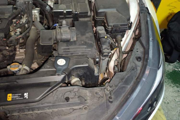 Used Hyundai Elantra 2021 1.5L CVT GLX Elite Edition Engine Bay Left