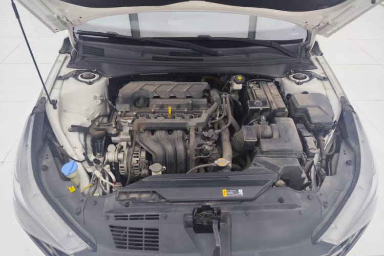 Used Hyundai Elantra 2021 1.5L CVT LUX Prestige Edition Engine Bay