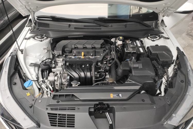 Used Hyundai Elantra 2021 1.5L CVT LUX Prestige Edition Engine Bay