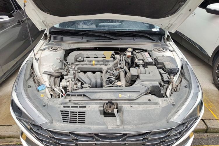 Used Hyundai Elantra 2021 1.5L CVT LUX Prestige Edition Engine Bay