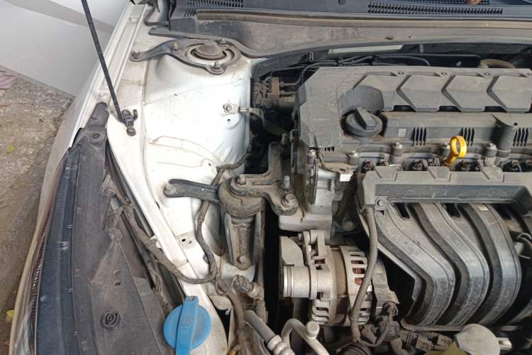 Used Hyundai Elantra 2021 1.5L CVT GLX Elite Edition Engine Bay Right