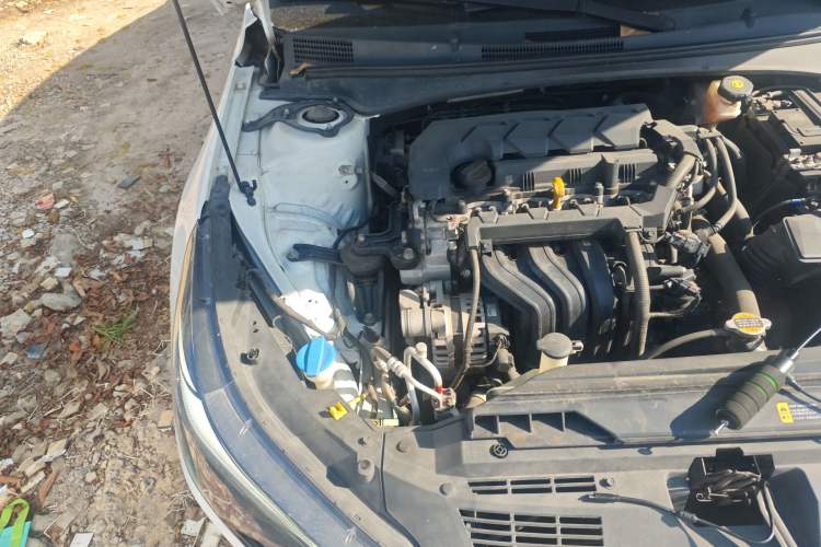 Used Hyundai Elantra 2021 1.5L CVT LUX Prestige Edition Engine Bay Right
