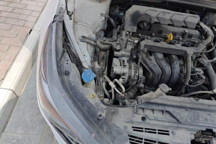 Used Hyundai Elantra 2021 1.5L CVT GLX Elite Edition Engine Bay Right