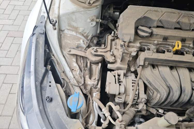 Used Hyundai Elantra 2021 1.5L CVT GLX Elite Edition Engine Bay Right