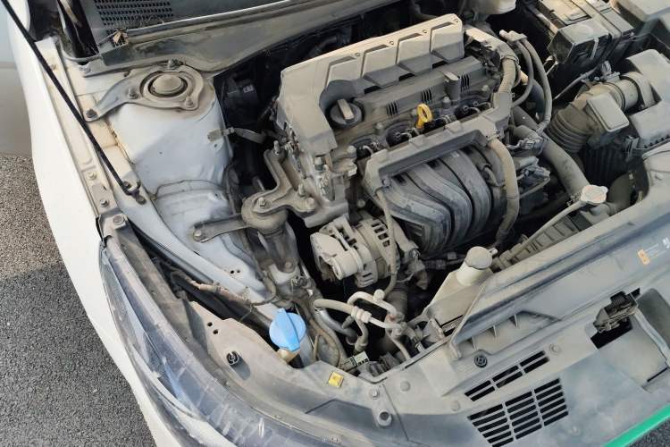 Used Hyundai Elantra 2021 1.5L CVT GLX Elite Edition Engine Bay Right