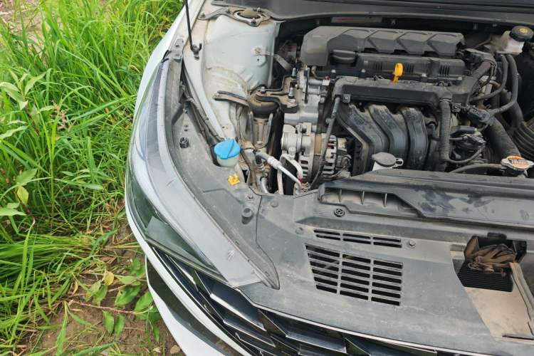 Used Hyundai Elantra 2021 1.5L CVT LUX Prestige Edition Engine Bay Right