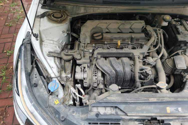 Used Hyundai Elantra 2021 1.5L CVT LUX Prestige Edition Engine Bay Right