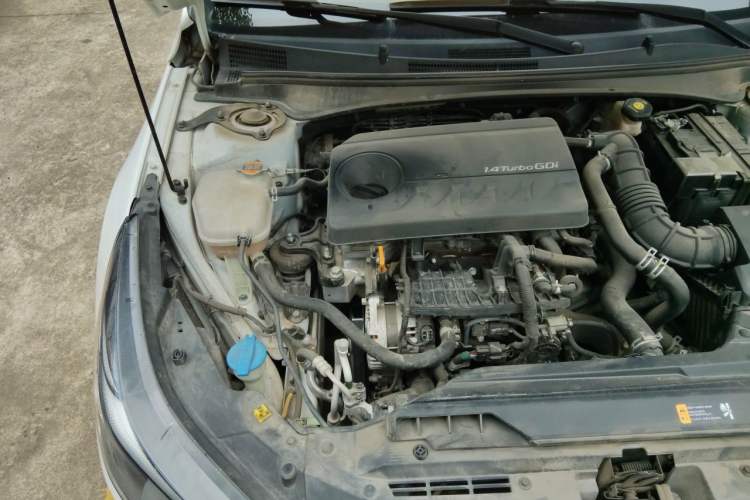 Used Hyundai Elantra 2021 240TGDi DCT LUX Prestige Edition Engine Bay Right