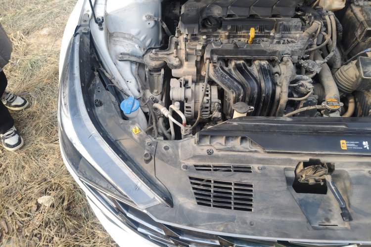 Used Hyundai Elantra 2021 1.5L CVT LUX Prestige Edition Engine Bay Right