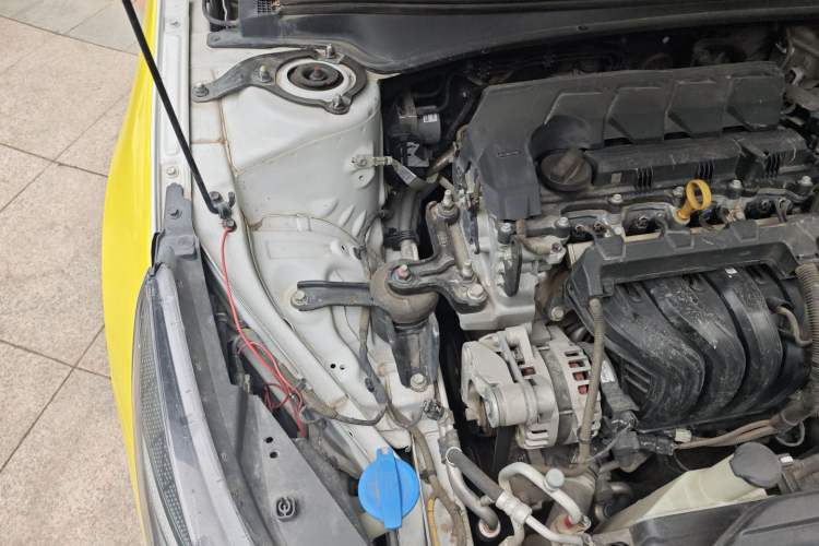 Used Hyundai Elantra 2021 1.5L CVT LUX Prestige Edition Engine Bay Right