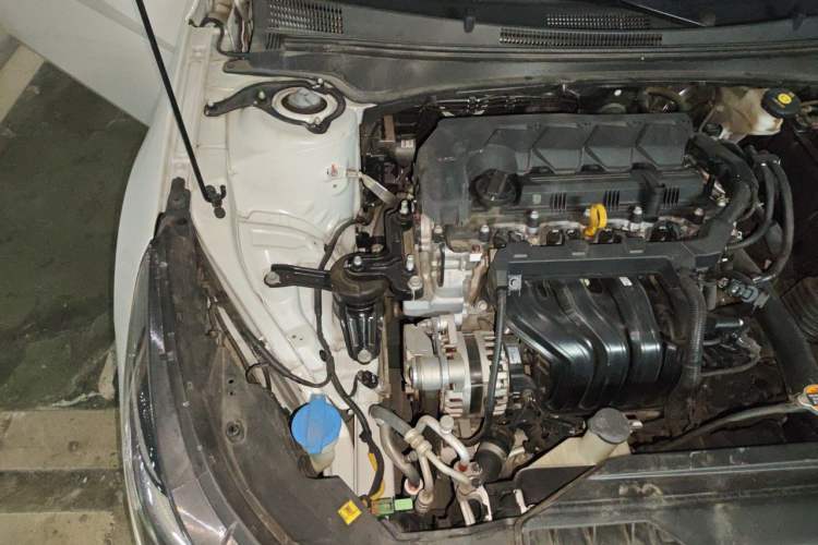 Used Hyundai Elantra 2021 1.5L CVT LUX Prestige Edition Engine Bay Right
