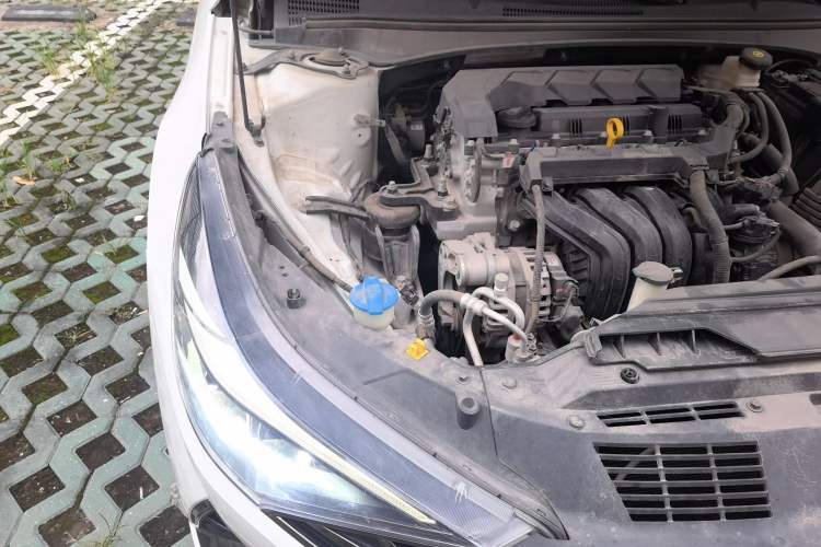 Used Hyundai Elantra 2021 1.5L CVT GLX Elite Edition Engine Bay Right