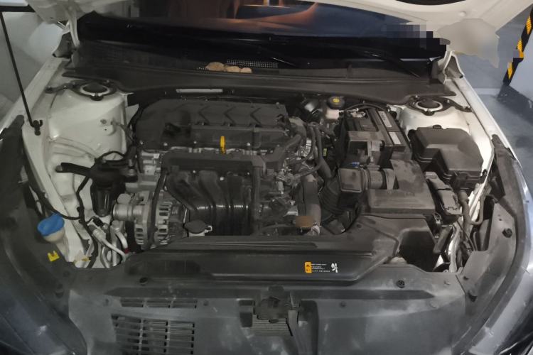 Used Hyundai Elantra 2021 1.5L CVT LUX Prestige Edition Engine Bay