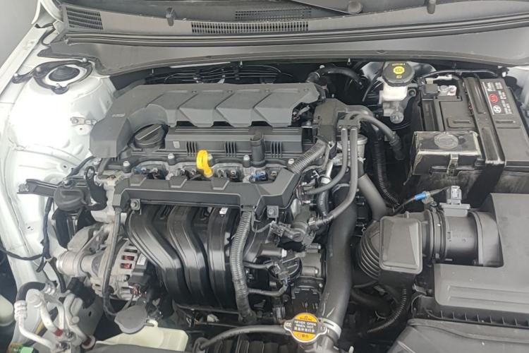 Used Hyundai Elantra 2021 1.5L CVT GLX Elite Edition Engine Bay
