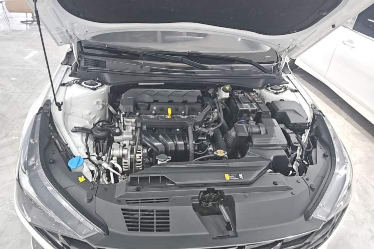 Used Hyundai Elantra 2021 1.5L CVT TOP Flagship Edition Engine Bay