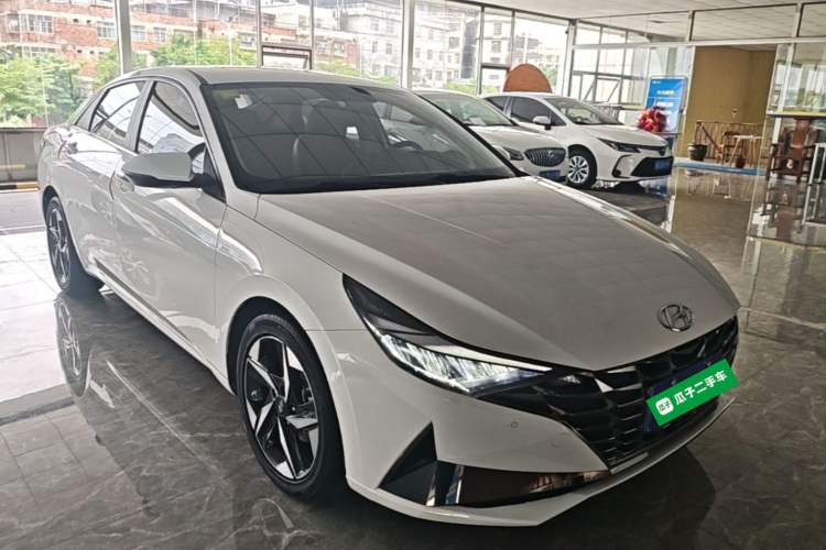 Used Hyundai Elantra 2021 1.5L CVT GLX Elite Edition Exterior 1