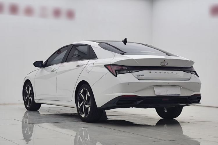 Used Hyundai Elantra 2021 1.5L CVT LUX Prestige Edition Exterior 1