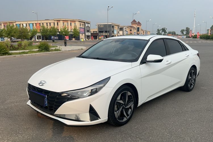 Used Hyundai Elantra 2021 1.5L CVT LUX Prestige Edition Exterior 1