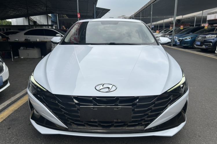Used Hyundai Elantra 2021 1.5L CVT GLX Elite Edition Exterior 1