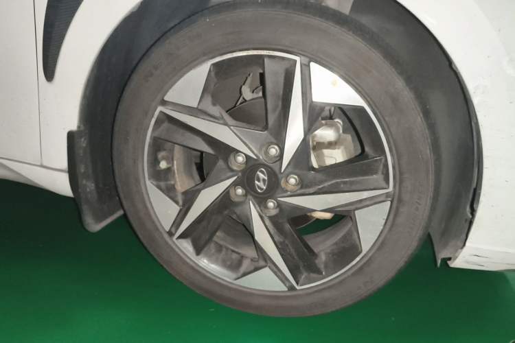 Used Hyundai Elantra 2021 1.5L CVT LUX Prestige Edition Exterior 1